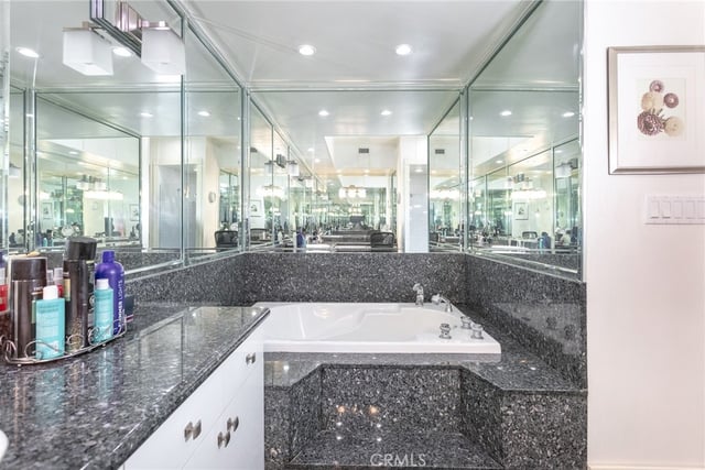 9000 Cynthia St 306, West Hollywood, CA 90069 — photo 14 of 18