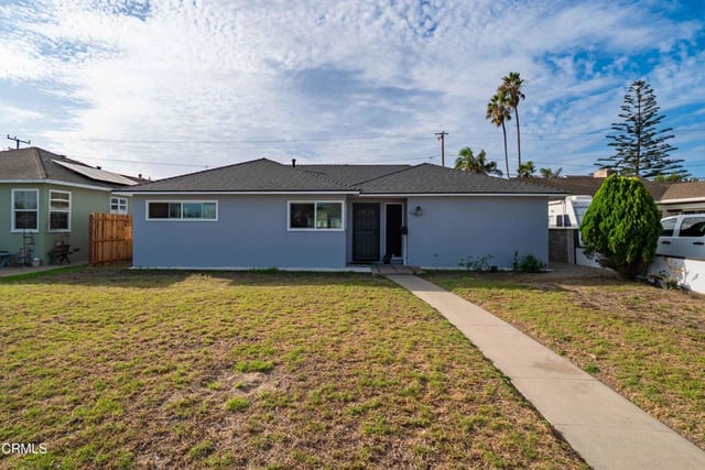 722 W Robert Avenue, Oxnard, CA 93030 — photo 5 of 16