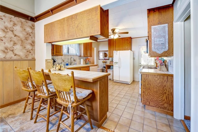 2561 W Avenue K, Lancaster, CA 93536 — photo 10 of 75
