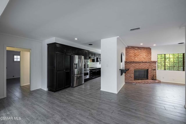 10129 Sarah Street, Toluca Lake, CA 91602 — photo 15 of 64
