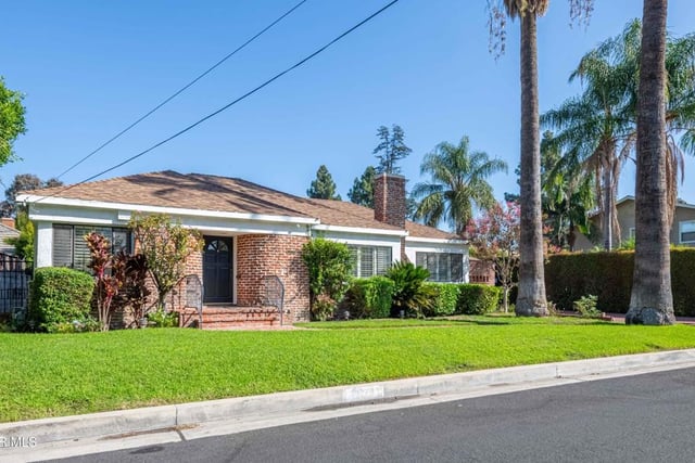 10129 Sarah Street, Toluca Lake, CA 91602 — photo 2 of 64