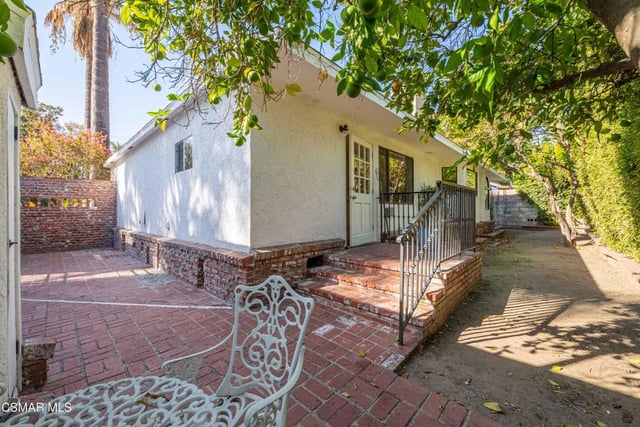 10129 Sarah Street, Toluca Lake, CA 91602 — photo 46 of 64
