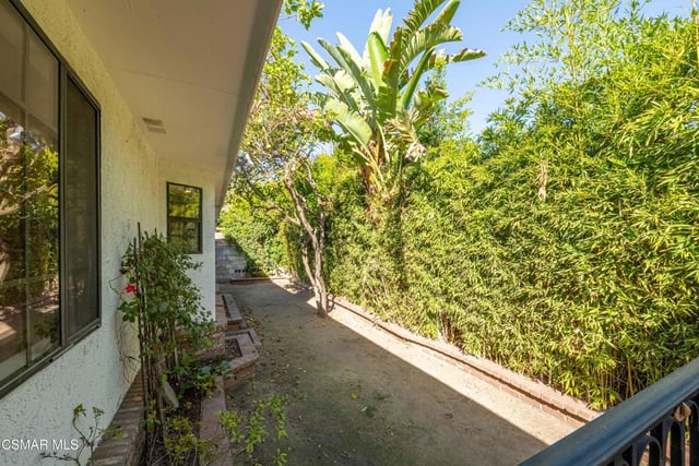 10129 Sarah Street, Toluca Lake, CA 91602 — photo 49 of 64