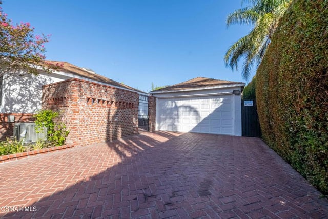 10129 Sarah Street, Toluca Lake, CA 91602 — photo 56 of 64