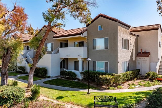 21309 Eucalyptus Way 101, Newhall, CA 91321 — photo 22 of 33