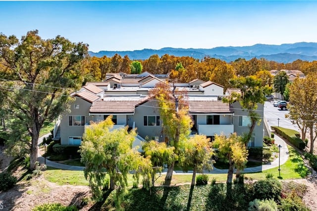 21309 Eucalyptus Way 101, Newhall, CA 91321 — photo 24 of 33