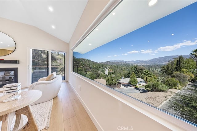 981 Glen Oaks Boulevard, Pasadena, CA 91105 — photo 10 of 34
