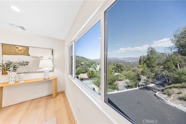 981 Glen Oaks Boulevard, Pasadena, CA 91105 — photo 20 of 34