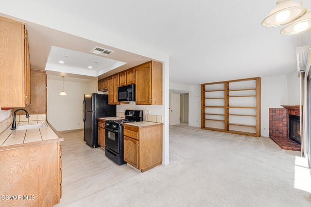 9960 Owensmouth Avenue 7, Chatsworth, CA 91311 — photo 12 of 33