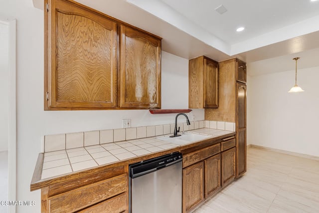 9960 Owensmouth Avenue 7, Chatsworth, CA 91311 — photo 16 of 33