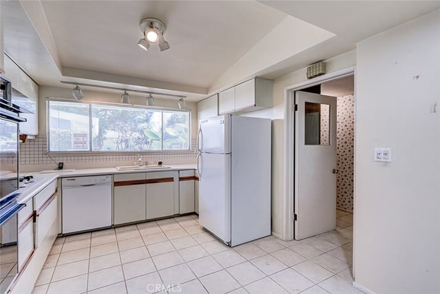27033 Indian Peak, Rancho Palos Verdes, CA 90275 — photo 8 of 24