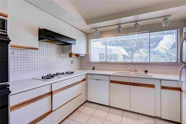 27033 Indian Peak, Rancho Palos Verdes, CA 90275 — photo 9 of 24