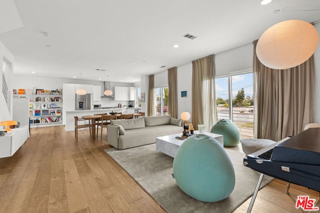 11724 Culver Boulevard 10, Los Angeles, CA 90066 — photo 2 of 51