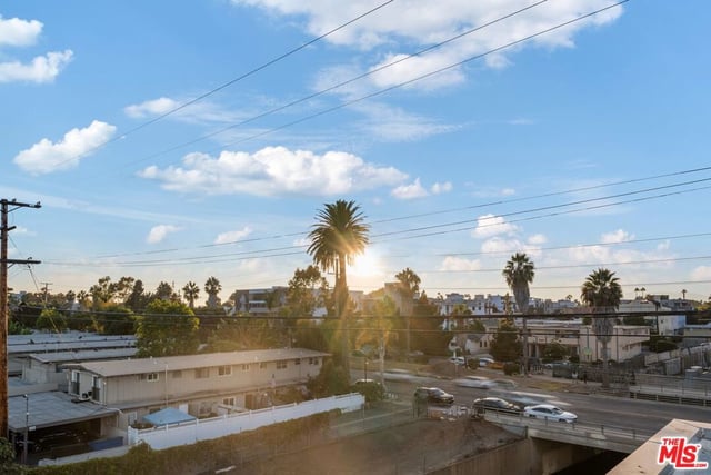 11724 Culver Boulevard 10, Los Angeles, CA 90066 — photo 27 of 51