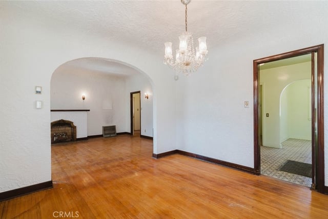 735 E Verdugo Avenue, Burbank, CA 91501 — photo 13 of 41