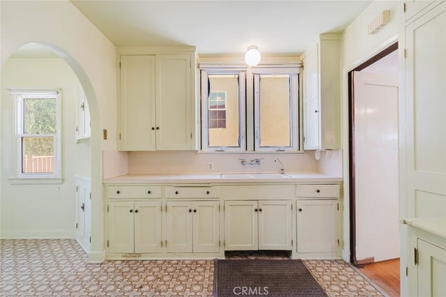 735 E Verdugo Avenue, Burbank, CA 91501 — photo 15 of 41