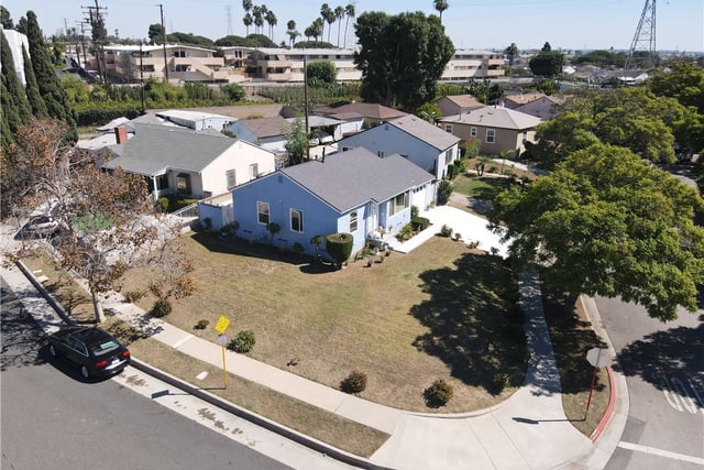 12902 S Berendo, Gardena, CA 90247 — photo 6 of 27