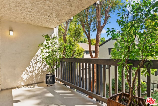 8207 Raintree Circle, Culver City, CA 90230 — photo 7 of 27