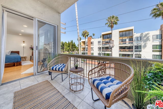 11970 Montana Avenue 308, Los Angeles, CA 90049 — photo 15 of 28