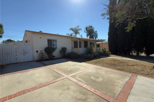 8360 Katherine Avenue, Panorama City, CA 91402 — photo 10 of 24