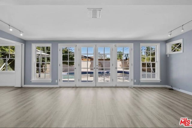 6114 Buffalo Avenue, Van Nuys, CA 91401 — photo 15 of 22