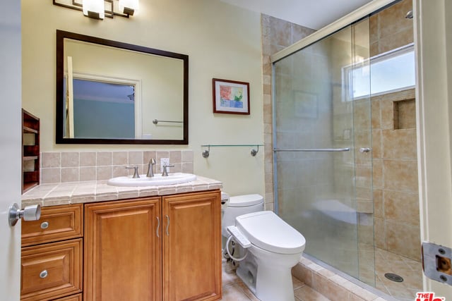 5720 El Rincon Way, Culver City, CA 90230 — photo 27 of 38