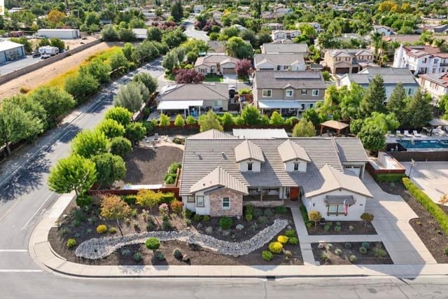 1565 Lone Oak Rd, Brentwood, CA 94513 — photo 2 of 45