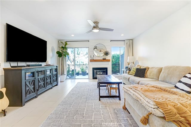 11621 Tampa Avenue 194, Porter Ranch, CA 91326 — photo 8 of 25