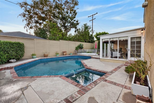 1321 Graynold, Glendale, CA 91202 — photo 26 of 32