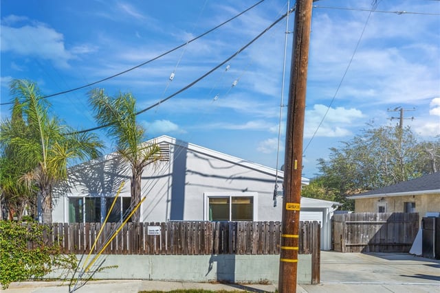 12808 Shoup Avenue, Hawthorne, CA 90250 — photo 13 of 34