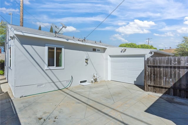 12808 Shoup Avenue, Hawthorne, CA 90250 — photo 31 of 34