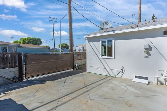 12808 Shoup Avenue, Hawthorne, CA 90250 — photo 32 of 34