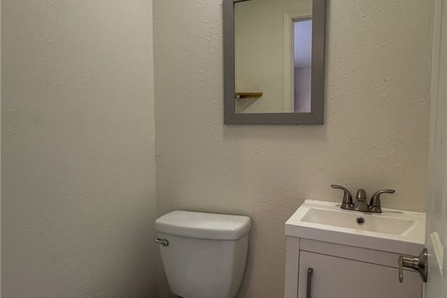 22762 Avenue San Luis, Woodland Hills, CA 91364 — photo 23 of 73