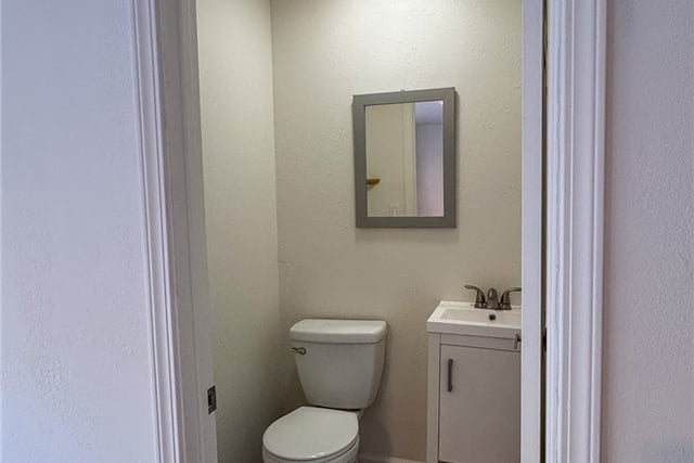 22762 Avenue San Luis, Woodland Hills, CA 91364 — photo 24 of 73