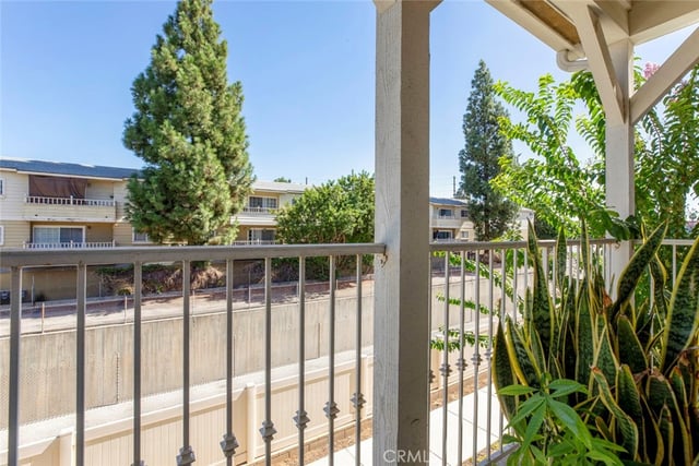 9116 Foster Lane, Chatsworth, CA 91311 — photo 30 of 41