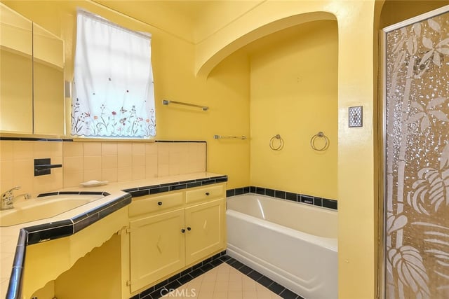 1438 W 94th Street, Los Angeles, CA 90047 — photo 20 of 29