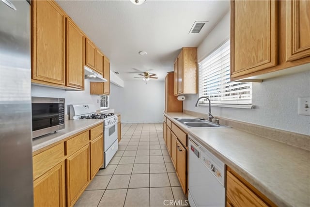44745 6th E, Lancaster, CA 93535 — photo 13 of 28