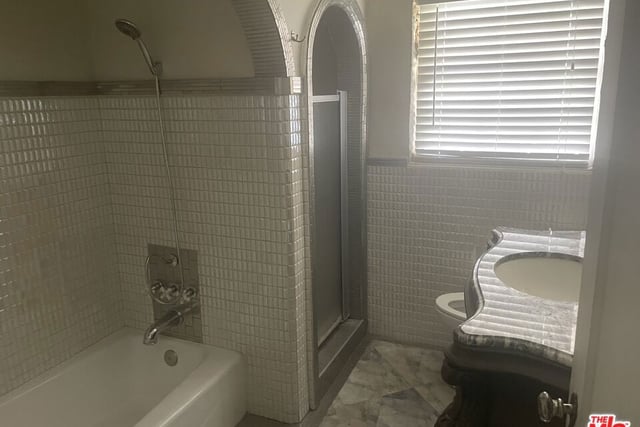 11209 Hatteras Street, North Hollywood, CA 91601 — photo 12 of 26