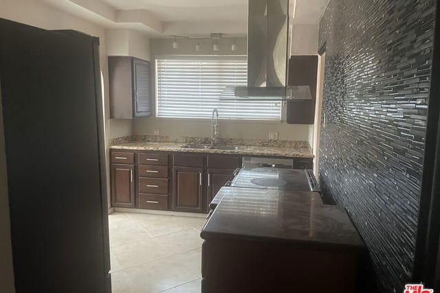 11209 Hatteras Street, North Hollywood, CA 91601 — photo 15 of 26