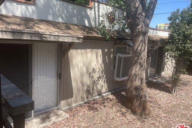11209 Hatteras Street, North Hollywood, CA 91601 — photo 26 of 26