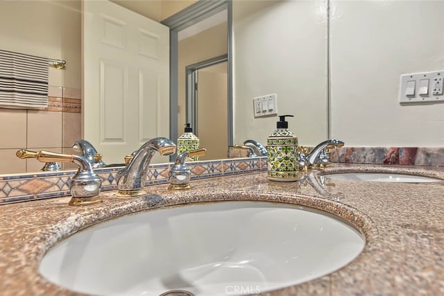 3500 Easy Avenue, Long Beach, CA 90810 — photo 16 of 59