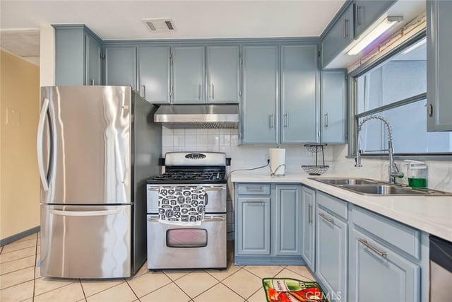 3500 Easy Avenue, Long Beach, CA 90810 — photo 36 of 59