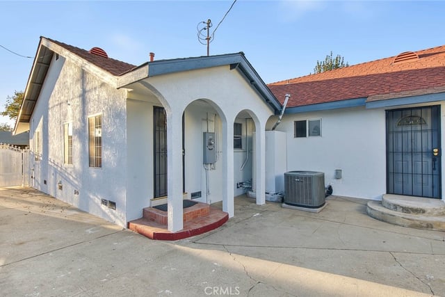 3500 Easy Avenue, Long Beach, CA 90810 — photo 6 of 59