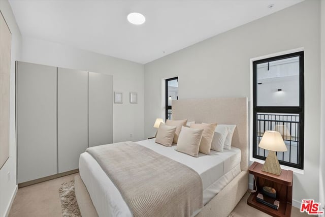 904 S New Hmapshire Avenue 403, Los Angeles, CA 90006 — photo 11 of 26