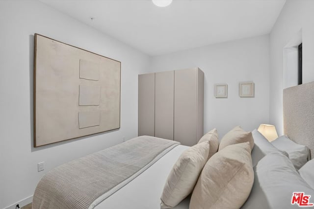 904 S New Hmapshire Avenue 403, Los Angeles, CA 90006 — photo 12 of 26