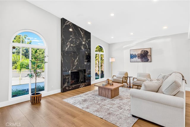 4348 Topanga Canyon Boulevard, Woodland Hills, CA 91364 — photo 5 of 64