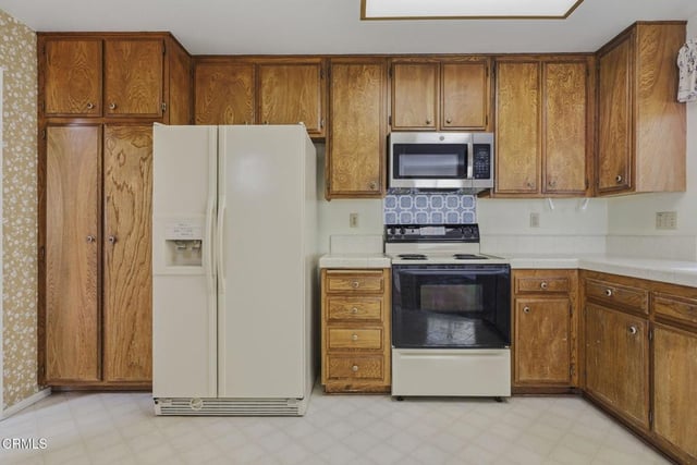 2110 Pamela Street, Oxnard, CA 93036 — photo 12 of 44
