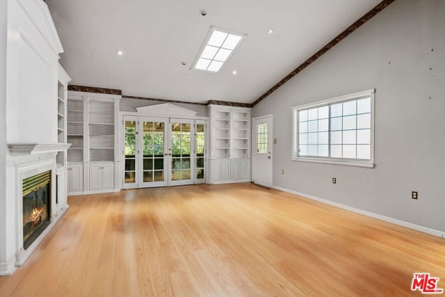 877 Montecito Drive, Los Angeles, CA 90031 — photo 5 of 35
