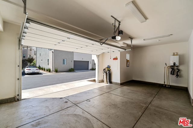 27124 Skyland Way, Valencia, CA 91381 — photo 30 of 32