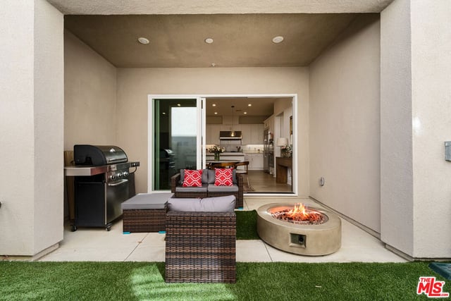 27124 Skyland Way, Valencia, CA 91381 — photo 7 of 32